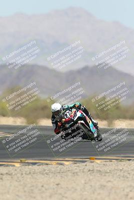 media/Apr-20-2025-CVMA (Sun) [[39090e8767]]/Race 11-500-350 Supersport (Holeshot)/